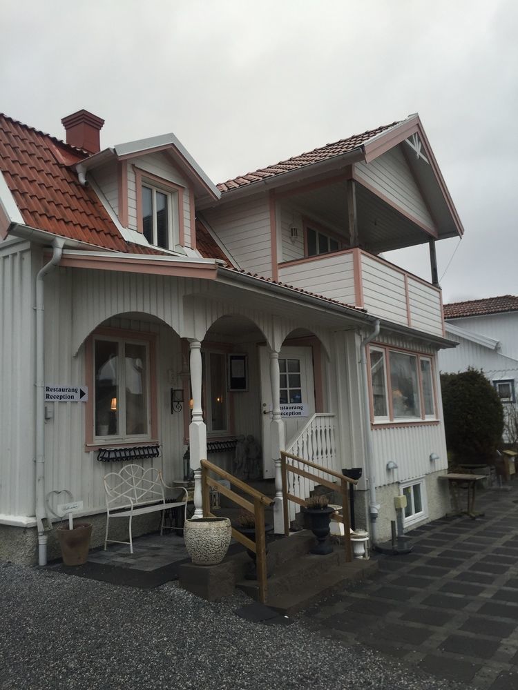 Hotell & Restaurant Solliden Stenungsund Exterior photo